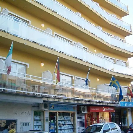 מלון Elegance Adriano (adults Only) 3*
